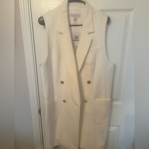 Sleeveless Cream Double-Breasted Vest